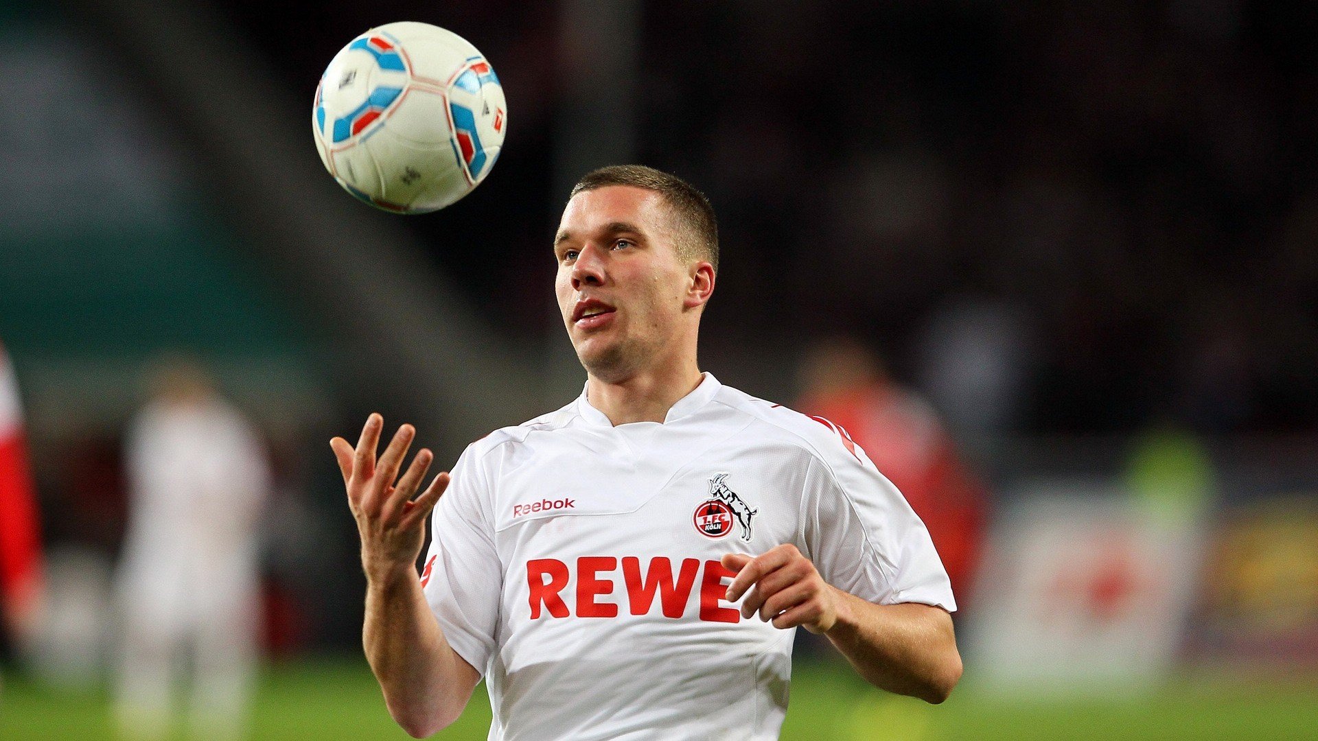 《国际电竞联盟峰会：推动行业标准化与合作》，国际电竞展